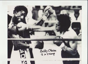 AUTÉNTICA FOTO ORIGINAL AUTOGRAFIADA ORIGINAL BOBBY CHACON BOXING HOFer - Imagen 1 de 2