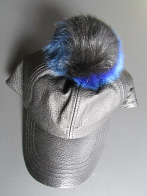 Gorra de béisbol de cuero UGG azul negra piel de oveja pompón nueva con etiquetas $125 Foto 1 de 4