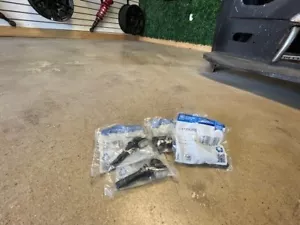 (1) Complete Set of 4 Genuine OEM GM Tire Pressure Sensors #13540606 - Picture 1 of 3