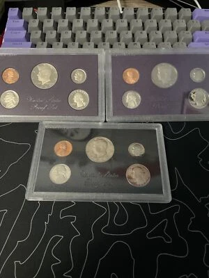 1983,1984,1985 US coin Proof Set S - Image 1 of 4