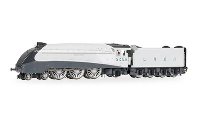HORNBY DUBLO R30456 LNER 2509 SILVER LINK A4 CLASS 4-6-2 STEAM LOCOMOTIVE MODEL - Image 1 of 4