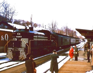 8x10 COLOR PHOTO NY CENTRAL RR PUTNAM DIV. RS-3 #8323 AT BREWSTER, NY MARCH 1958 - Picture 1 of 1