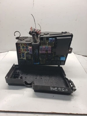 Caja de fusibles motor sin lámpara de nivel de lavadora se adapta a 10-12 MAZDA CX-7 1388377 Foto 1 de 4