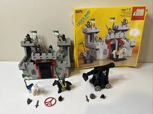 1984 Lego Black Falcon's Knights Castle 6073 w/ Original Box + Catapult 6030 - Picture 1 of 21