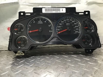 GMC Yukon Denali Sierra Silverado 2008 velocímetro P/N 25861669 250.201 millas  Foto 1 de 4