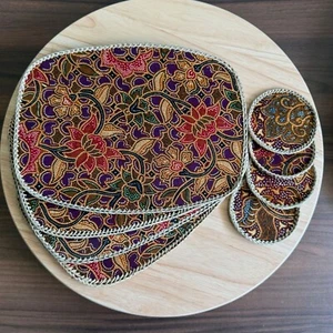 Juego de 4 colchonetas y posavasos de tela y paja batik indonesio vintage Bobo años 70 - Imagen 1 de 7
