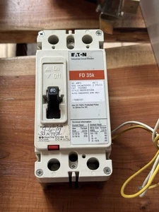 Interruptor de 2 polos Eaton FD 35K 80 Amp FD2080 modificaciones hechas es viaje de derivación. - Imagen 1 de 3