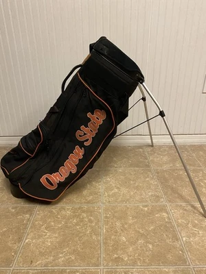 Bolsa de golf Ping Hoofer con soporte para castores de la Universidad Estatal de Oregón divisor de 4 vías Foto 1 de 4