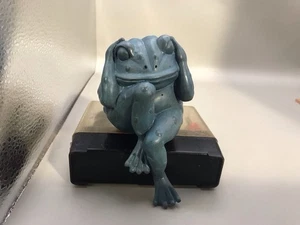 Shelf Sitter Frog “Hear No Evil” - Picture 1 of 4