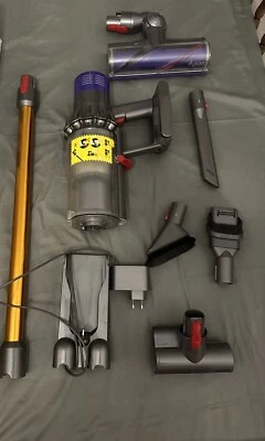 Aspirateur balais Dyson V10 (Occasion) - Bild 1 von 3