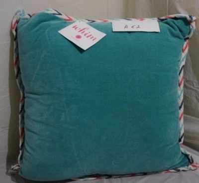 Almohada decorativa cuadrada Aqua Martha Stewart Collection Unity 18""x18"" Foto 1 de 4