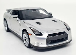 Maisto 1/24 - Nissan Skyline GT-R R35 Silver Diecast Scale Model Car - Picture 1 of 7