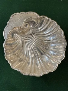 US GORHAM Sterling Silver Scalloped Shell Nut / Trinket Dish Monogram 28 Grams - Picture 1 of 13
