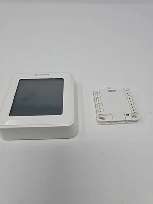 Honeywell Home RTH8560D 7 Day Programmable Touchscreen Thermostat - Image 1 of 2