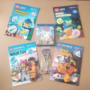 Lightly USED The LEGO MOVIE Blu-ray DVD + New Stickertivity Books & Keychain LOT - Picture 1 of 20