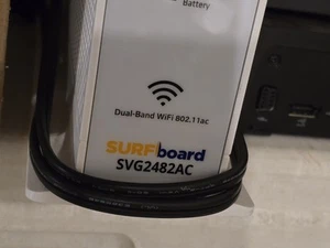 ARRIS SURFboard WiFi-Voice DOCSIS 3.0 Cable Modem SVG2482AC 1750 Mbps - Bild 1 von 3
