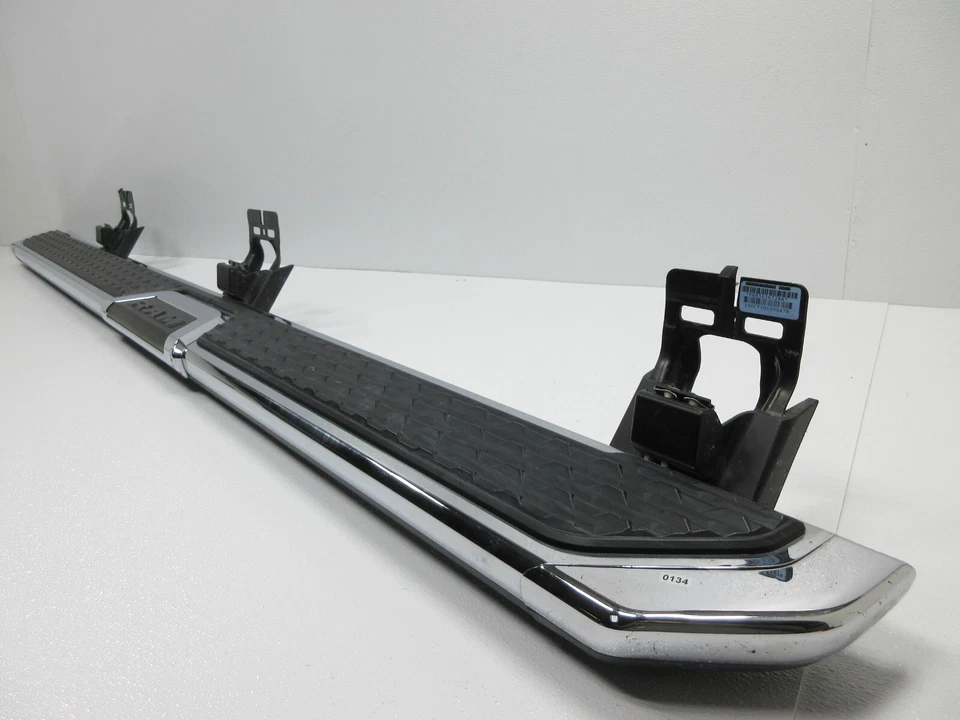 Tabla de correr, derecha Dodge Ram 68361672aa 2019-2025 OEM Foto 1 de 4
