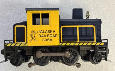 Vintage Lionel 6-8368 O Gauge Alaska Railroad Motorized Unit Diesel Locomotive - Image 1 of 4