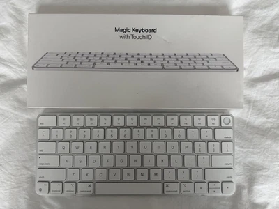Apple Magic Keyboard with Touch ID for Mac Models with Apple Silicon - US... - Image 1 of 4