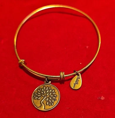 Pulsera con dije de árbol tono plata Bella Ryann Foto 1 de 4