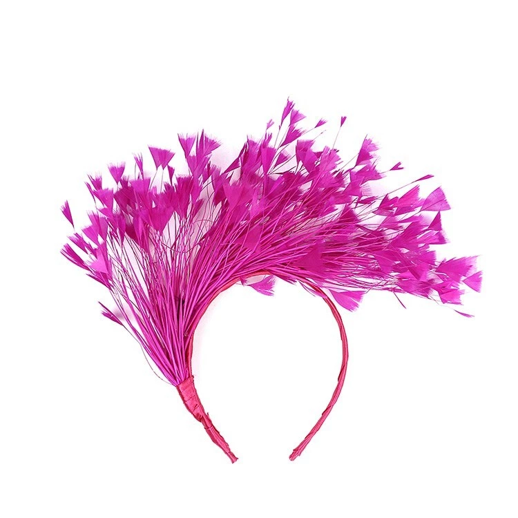 FASCINADOR DE PENAS ROSA QUENTE/COROA/TIARA EM FAIXA DE CETIM PRIMAVERA CORRIDAS, CASAMENTO - Imagem 1 de 1