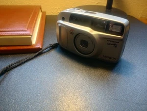 Minolta AF Freedom Zoom 70 35-70mm Point & Shoot 35mm Film Camera Working - Picture 1 of 10