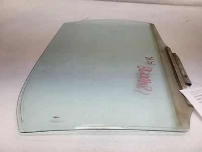 Janela de vidro traseira do passageiro direito Toyota Corolla 1998-2002 68103-02040 - Imagem 1 de 4