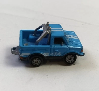 MICRO MACHINES GALOOB DATSUN 4X4 OFF ROAD PICKUP BLUE. - Image 1 of 4