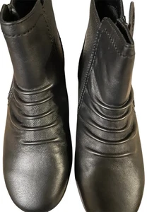 Rockport Work Women's Ankle Boots Black Leather Size 7W Slip Resisting - Picture 1 of 8