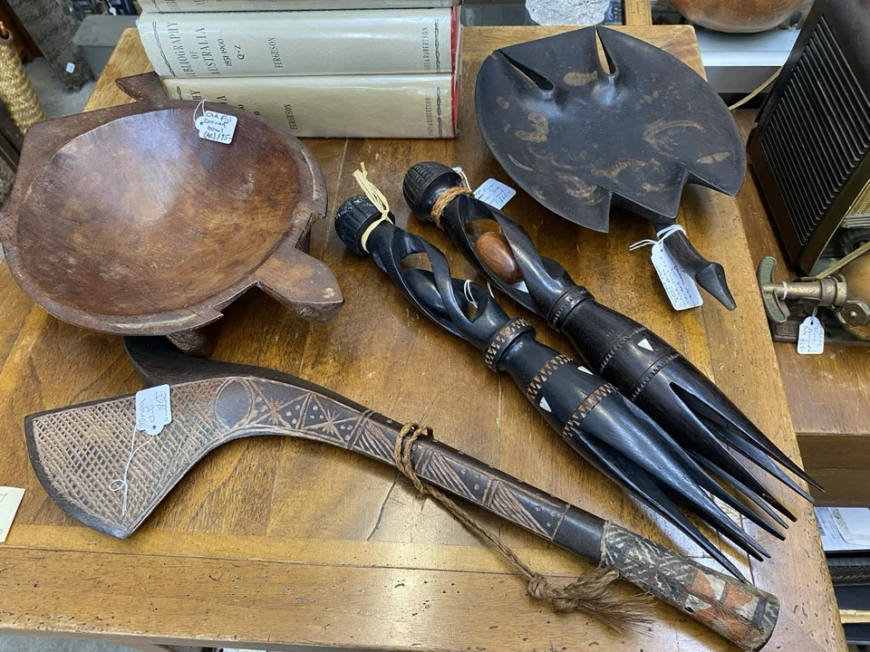 Vintage Fiji Tonga Carved Wooden Bowl Frigate Bird Turtle Cannibal Fork Club Lot - image 1 of 4