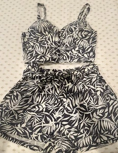 Cute 2 piece short sets women Large Gently Used/almost New - Picture 1 of 4