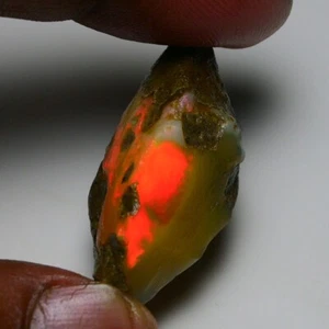 Opal grob 36,20 Karat natürlicher äthiopischer Opal Roh Welo Opal Edelstein Multi Feuer - Bild 1 von 16