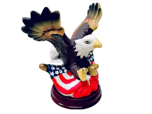 Patriotic Eagle Landing American Flag USA 4th Of July Freedom Ceramic Figurine - Picture 1 of 9