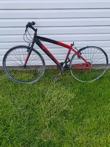 Hyper Bicycle 700c Men's Spin Fit Hybrid Bike, Black and Red parts or repair  - Picture 1 of 3