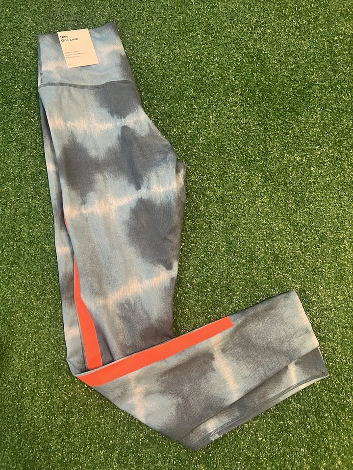 NIKE Women's Dri-FIT One Luxe Mid-Rise Printed Compression Leggings SMALL