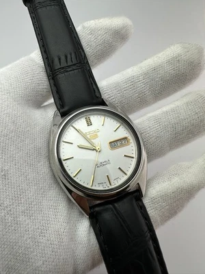 Reloj de pulsera vintage Seiko 5 automático auténtico hecho en Japón para hombre Foto 1 de 4