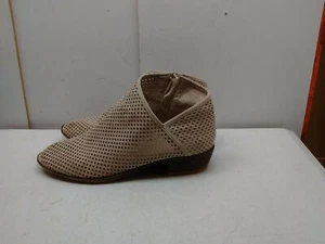Route 66 Tan Perforated Fabric Slip On Booties Zip Casual Women's Shoe 9.5M 41. - Picture 1 of 7