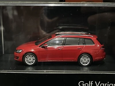 MODELO DE COCHE VOLKSWAGEN GOLF MK7 VARIANTE FAMILIAR 1/43 DE SCHUCO - MODELO DE CONCESIONARIO Foto 1 de 4
