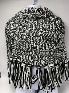 $38 Girls Echo Kids Knit Black White  Shawl  p6 - Picture 1 of 8