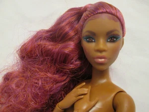 Nude Barbie Signature Looks #7 Puppe 2021 Petite Made to Move Körper lange rote Haare - Bild 1 von 14