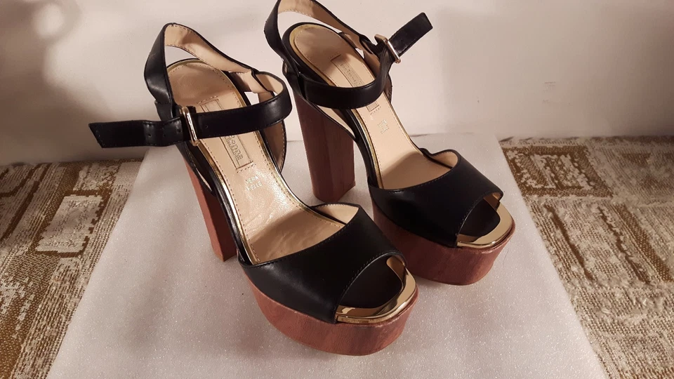 High Heel Clogs Blockabsatz Holzoptik  Gr. 36  - Bild 1 von 4