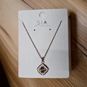 Women Hexagon Shape Diamond Stone Imitation Necklace Traditional Jewellery Chain - Picture 1 of 3