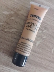 Max Factor Miracle Match Foundation 055 BEIGE All Day BLUR & NOURISH - Picture 1 of 2