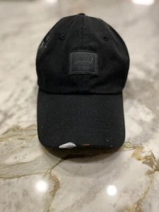 Herschel Supply Company Sylas Classic Cap Black Strapback Headwear - Picture 1 of 8
