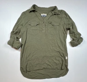 Magellan Outdoors Classic Fit Blouse Top Roll Tab Sleeve Women Size Small Green - Picture 1 of 6