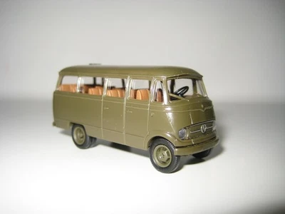 Brekina H0 36190 - Autobús Mercedes-Benz 319 verde oscuro - Imagen 1 de 4