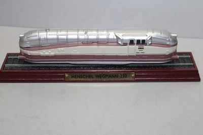 Atlas Standmodell einer Dampflok Baureihe 61 Henschel Wegmann Spur H0 #M983 - Bild 1 von 4