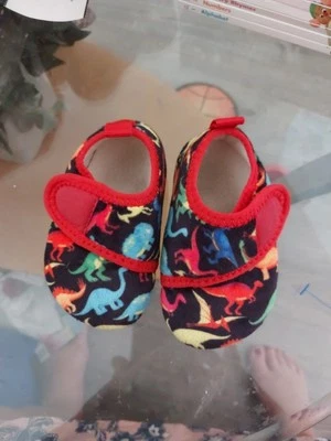 scurtain unisex Plush Slippers Dinosaurs 20-21 US 5 - Image 1 of 2