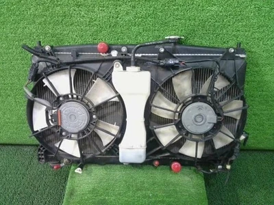 Radiador HONDA CR-Z 2011 DAA-ZF1 19010RBJ004 [Usado] [PA118240455] Foto 1 de 3