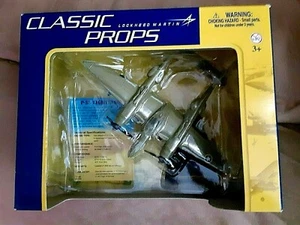 Lockheed Martin Classic Props Motor Max P-38 Lightning 1/100 Die Cast Airplane - Picture 1 of 5